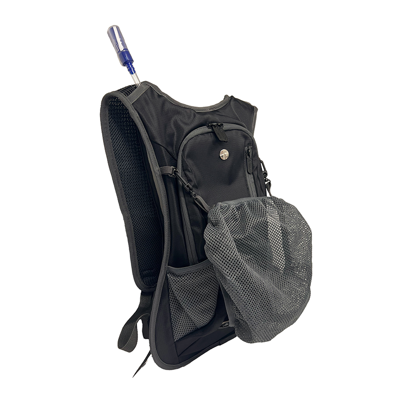 Mochila de Hidratación Teros TE-9034BK, incluye bolsa de agua de 2L, Poliéster